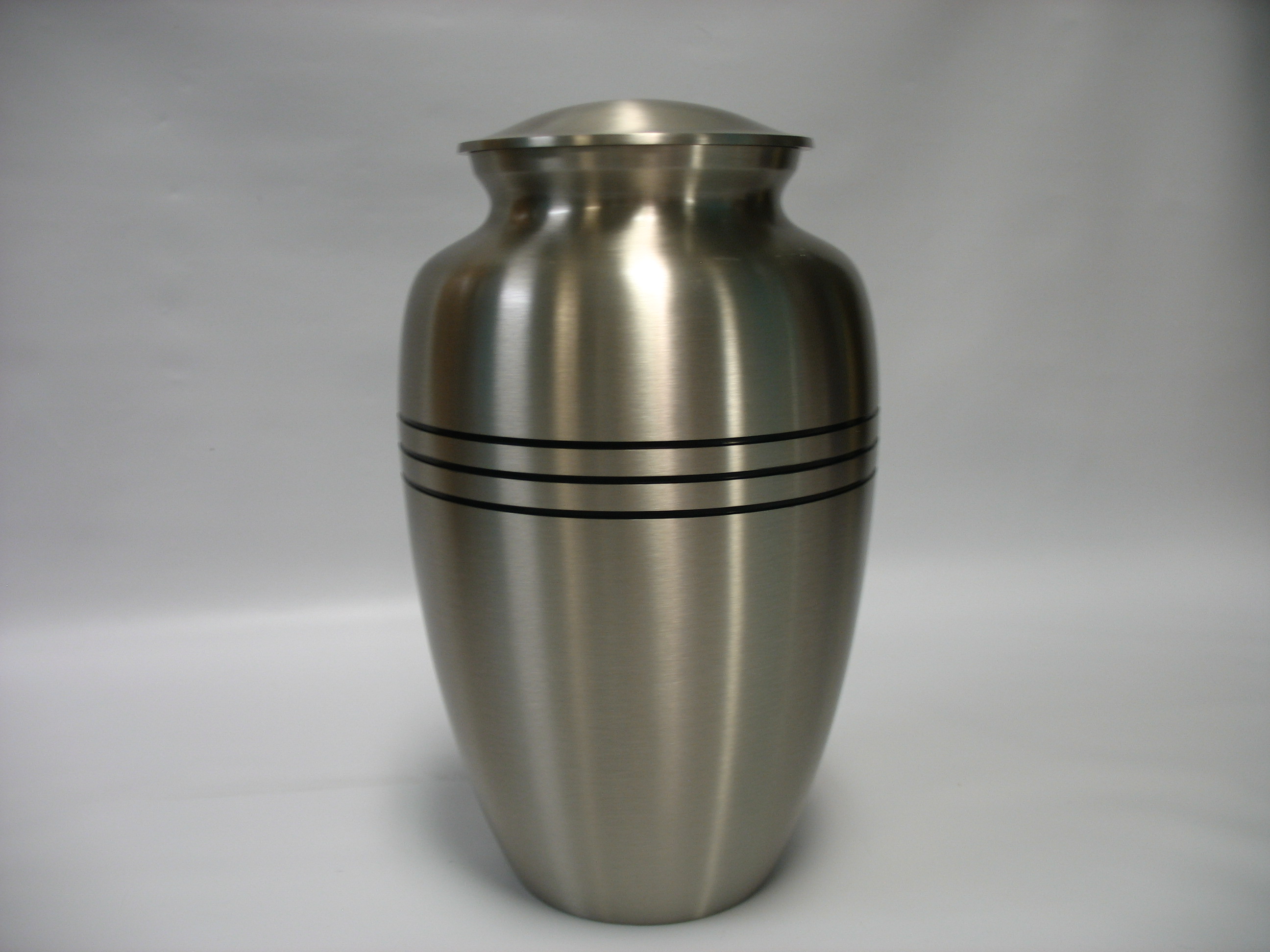 urn-silver
